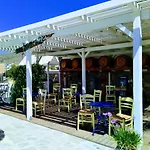 Onira Hotel