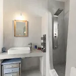 Hotel Onira 2*