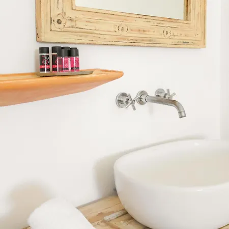 Onira Parikia (Paros)