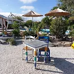 Boutique Onira Hotel 2*