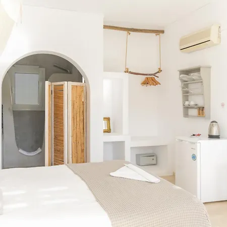 Onira Parikia (Paros)